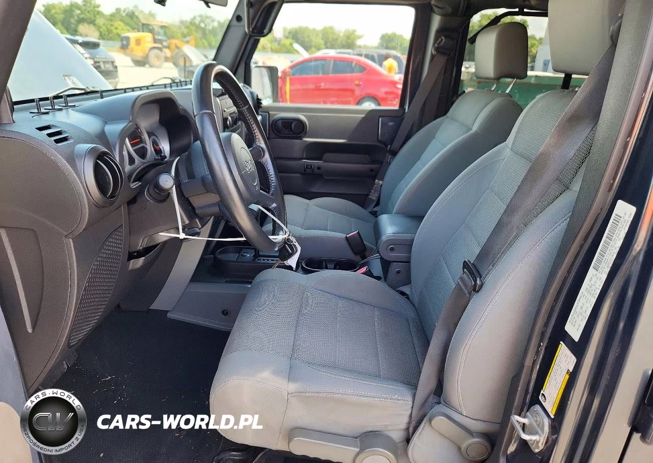 2007 Jeep Wrangler Sahara VIN:1J8GB59167L199218 - 7