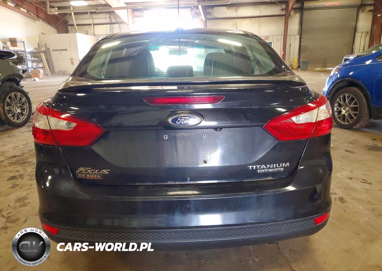 2012 Ford Focus Titanium VIN:1FAHP3J29CL408618 - 6