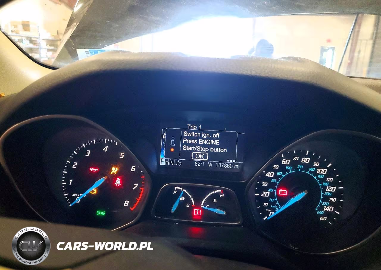 2012 Ford Focus Titanium VIN:1FAHP3J29CL408618 - 9