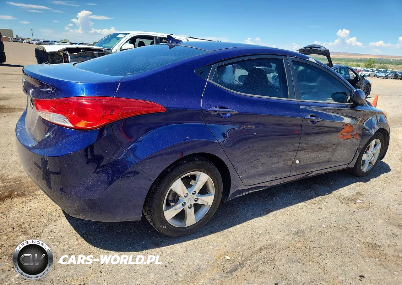 2012 Hyundai Elantra Gls VIN:5NPDH4AE6CH105421 - 3