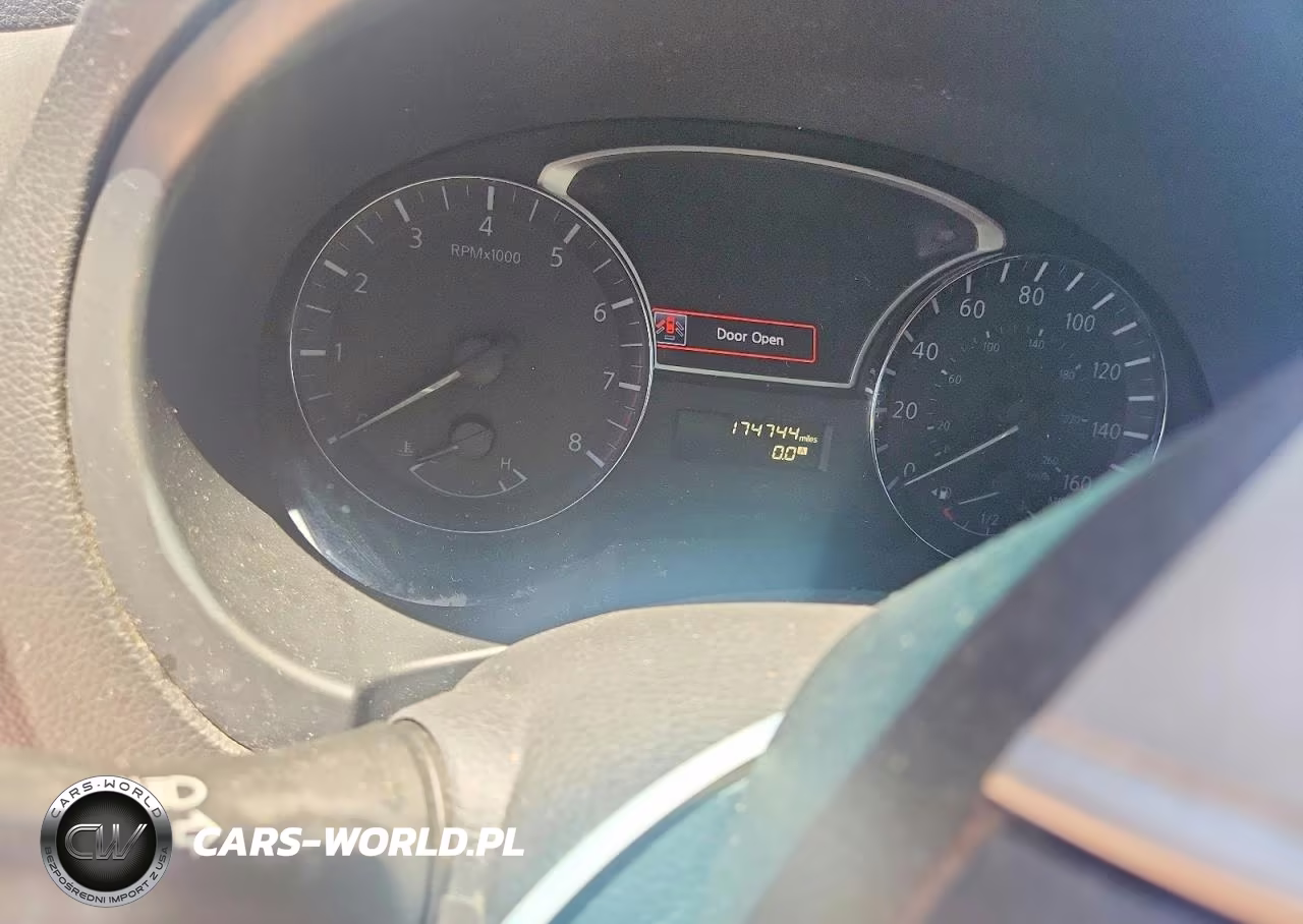 2015 Nissan Altima 2.5 S VIN:1N4AL3AP8FN870444 - 9