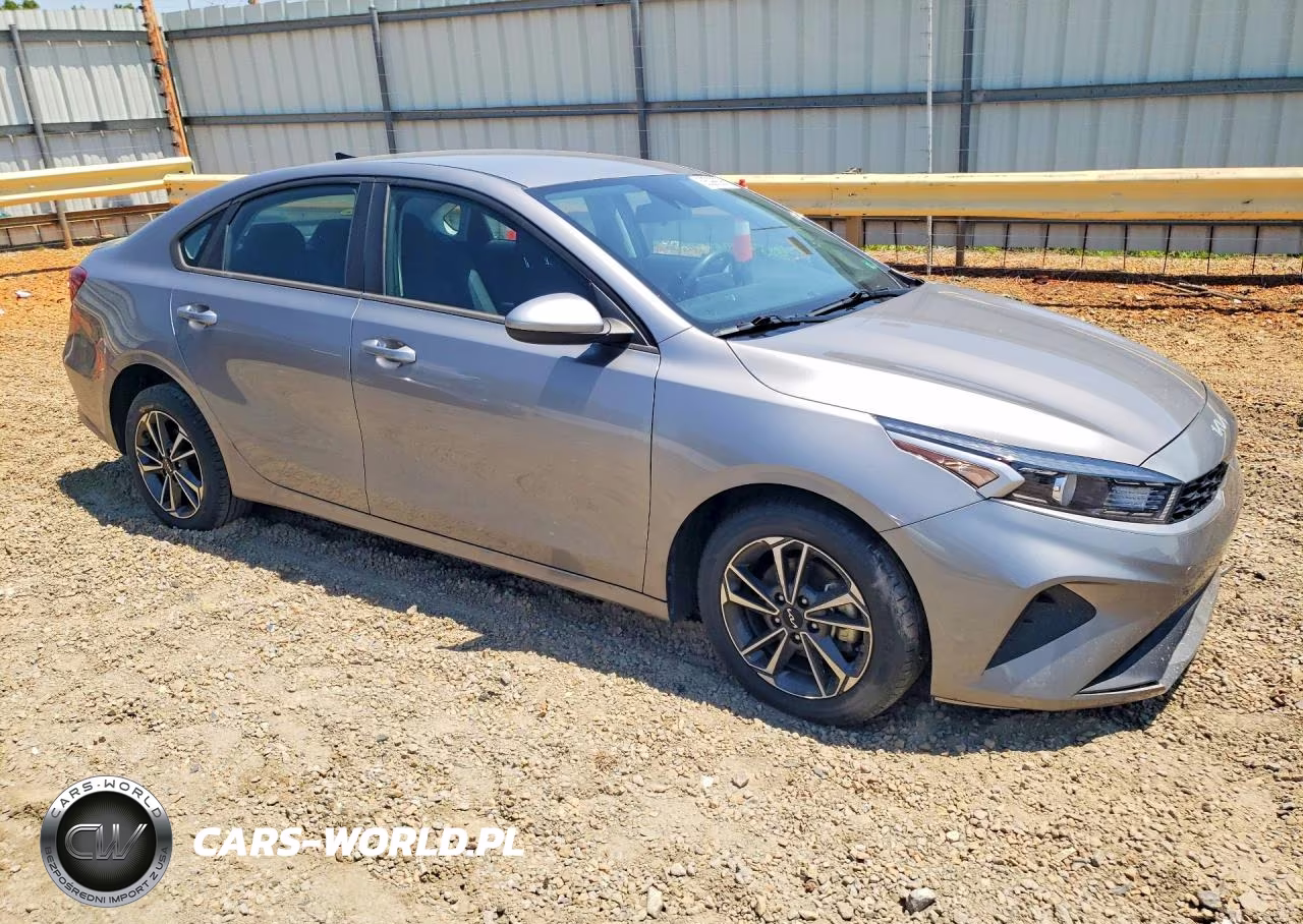 2023 Kia Forte Lxs VIN:3KPF24AD9PE626208 - 4