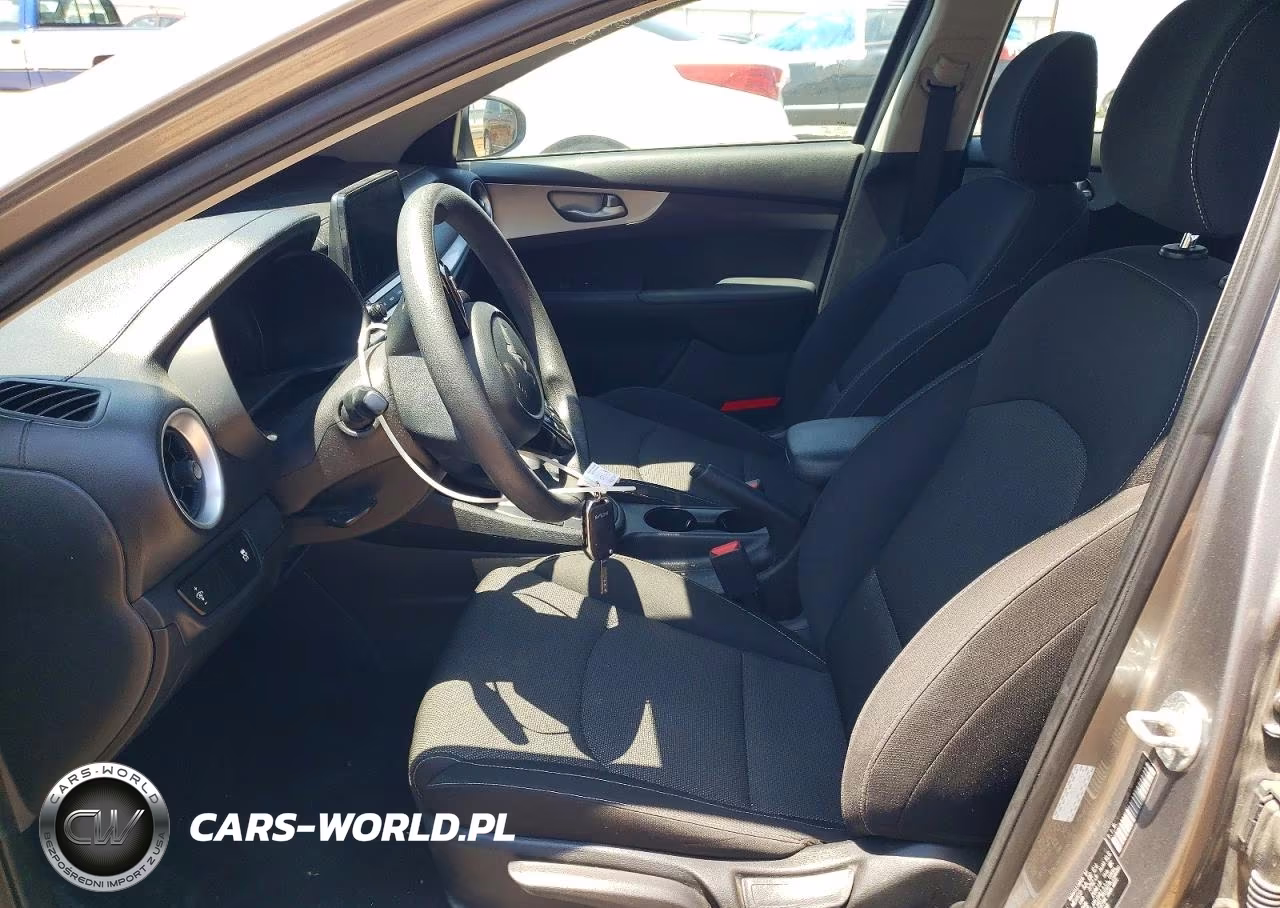 2023 Kia Forte Lxs VIN:3KPF24AD9PE626208 - 7