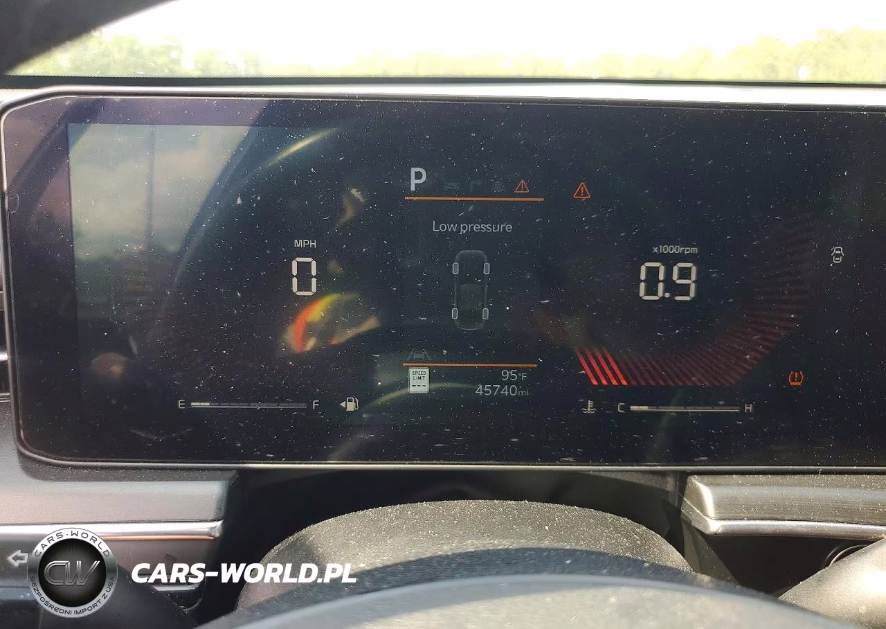 2025 Kia K5 Gt Line VIN:KNAG64J78S5337972 - 9
