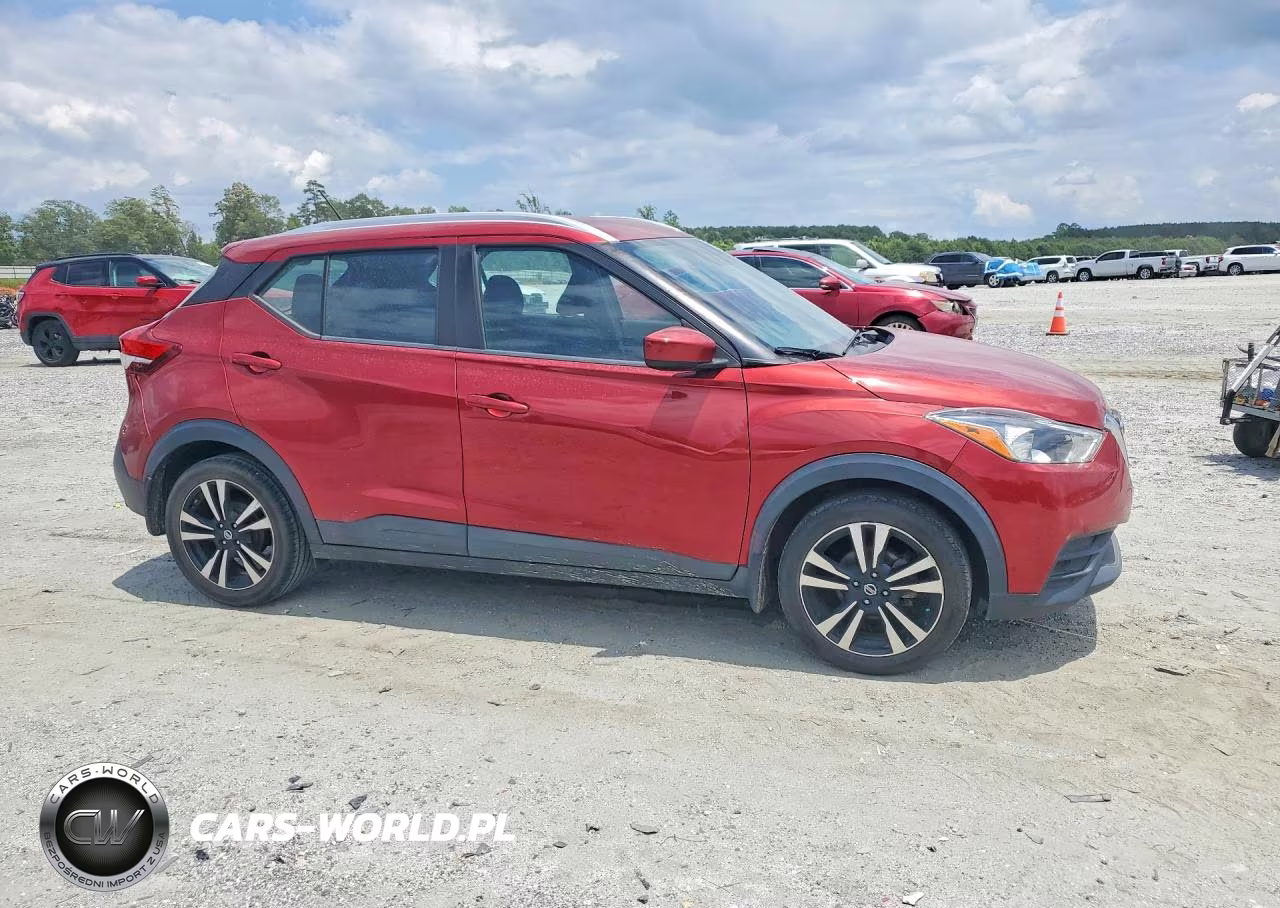 2018 Nissan Kicks Sv VIN:3N1CP5CU4JL505387 - 4