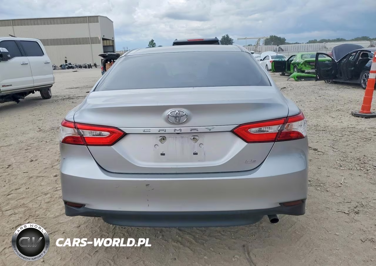 2018 Toyota Camry Le VIN:4T1B11HK6JU515771 - 6