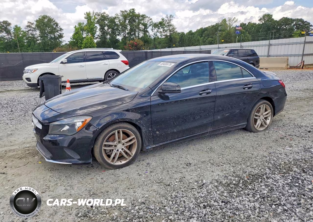 2017 Mercedes-Benz Cla 250 4Matic – zdjęcie 1 z 12