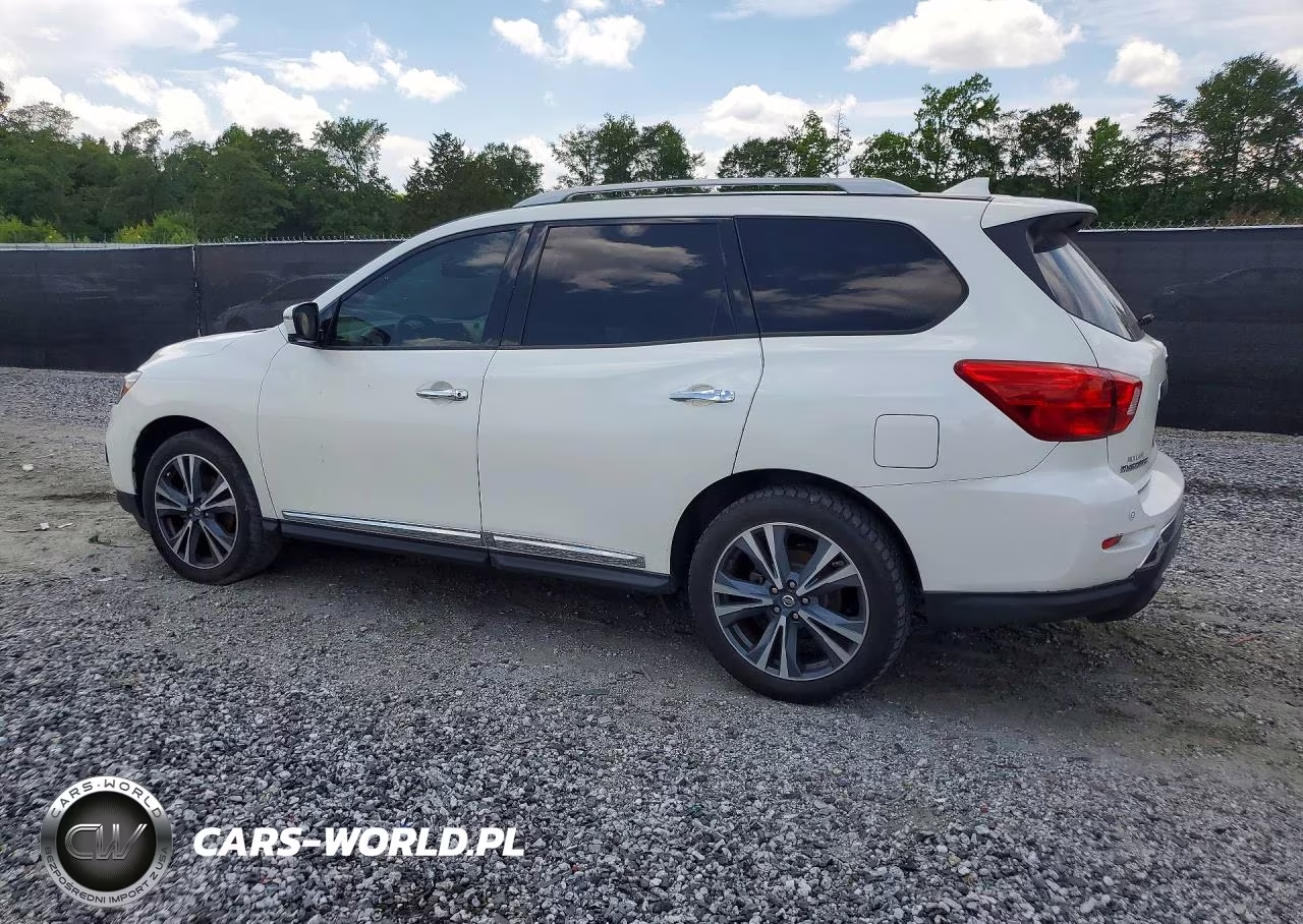 2019 Nissan Pathfinder Platinum VIN:5N1DR2MN9KC607570 - 2