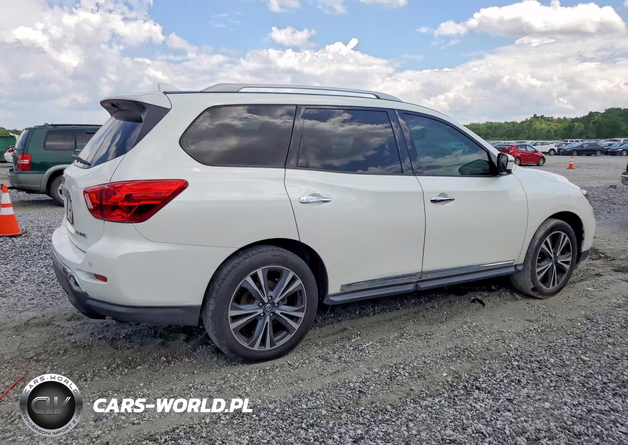2019 Nissan Pathfinder Platinum VIN:5N1DR2MN9KC607570 - 3