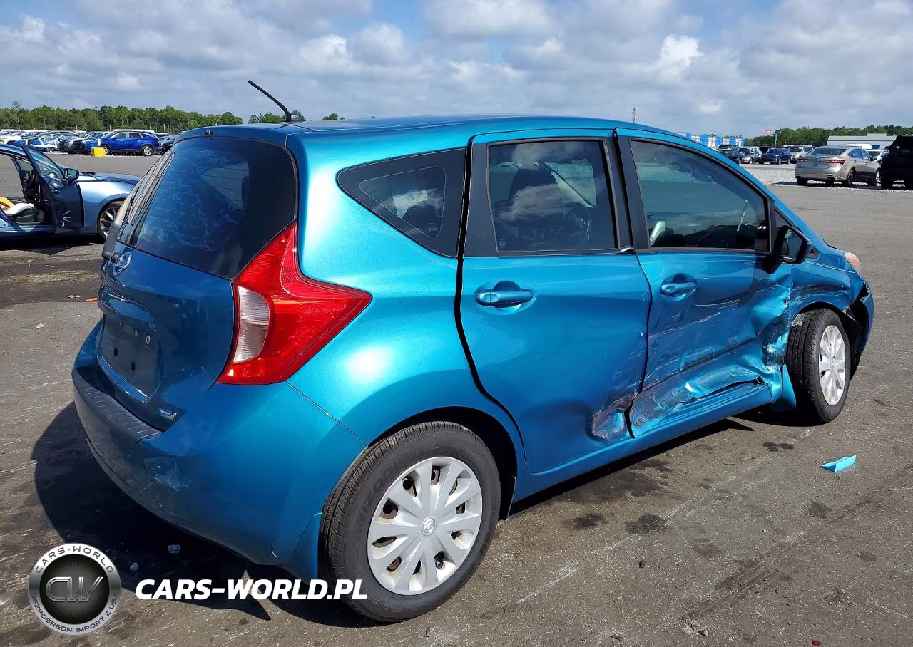 2015 Nissan Versa Note S Plus VIN:3N1CE2CP1FL450368 - 3
