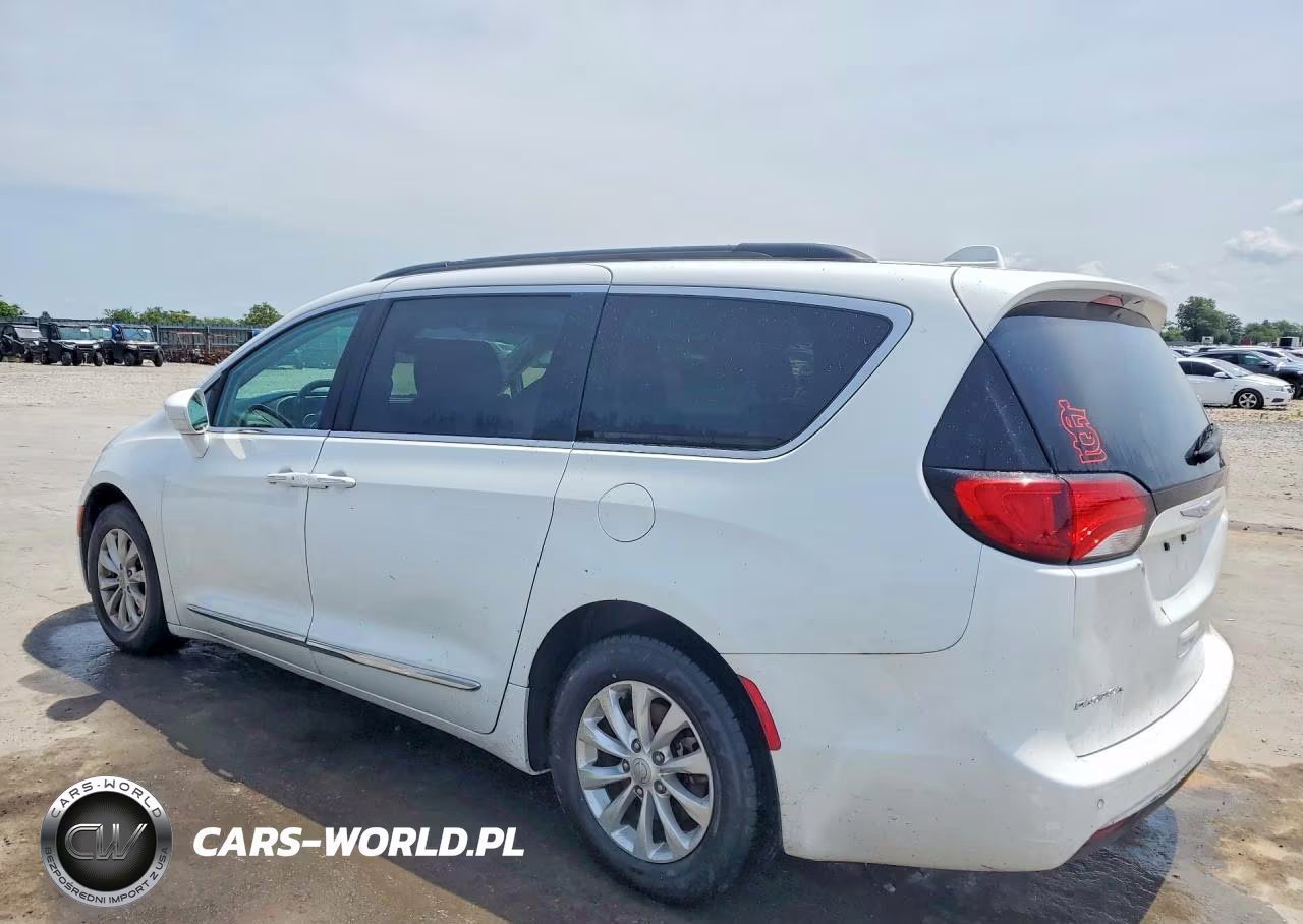 2017 Chrysler Pacifica Touring L VIN:2C4RC1BG1HR569150 - 2