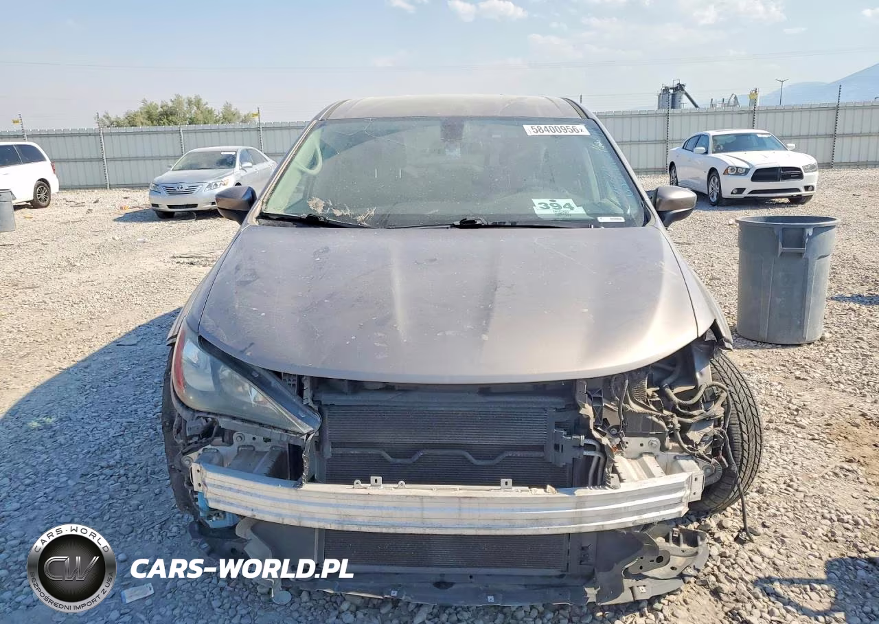 2018 Chrysler Pacifica Lx VIN:2C4RC1CG2JR133041 - 5