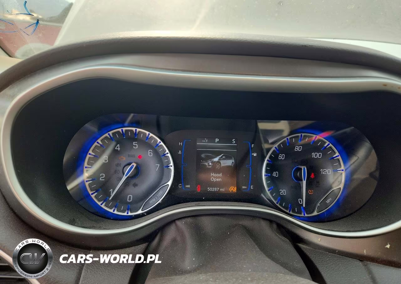 2018 Chrysler Pacifica Lx VIN:2C4RC1CG2JR133041 - 9