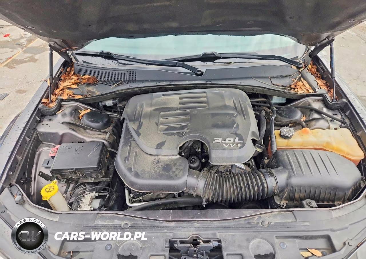 2019 Chrysler 300 Touring VIN:2C3CCAAG6KH589869 - 11
