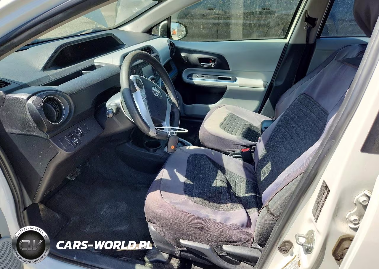 2012 Toyota Prius C Three VIN:JTDKDTB39C1019392 - 7