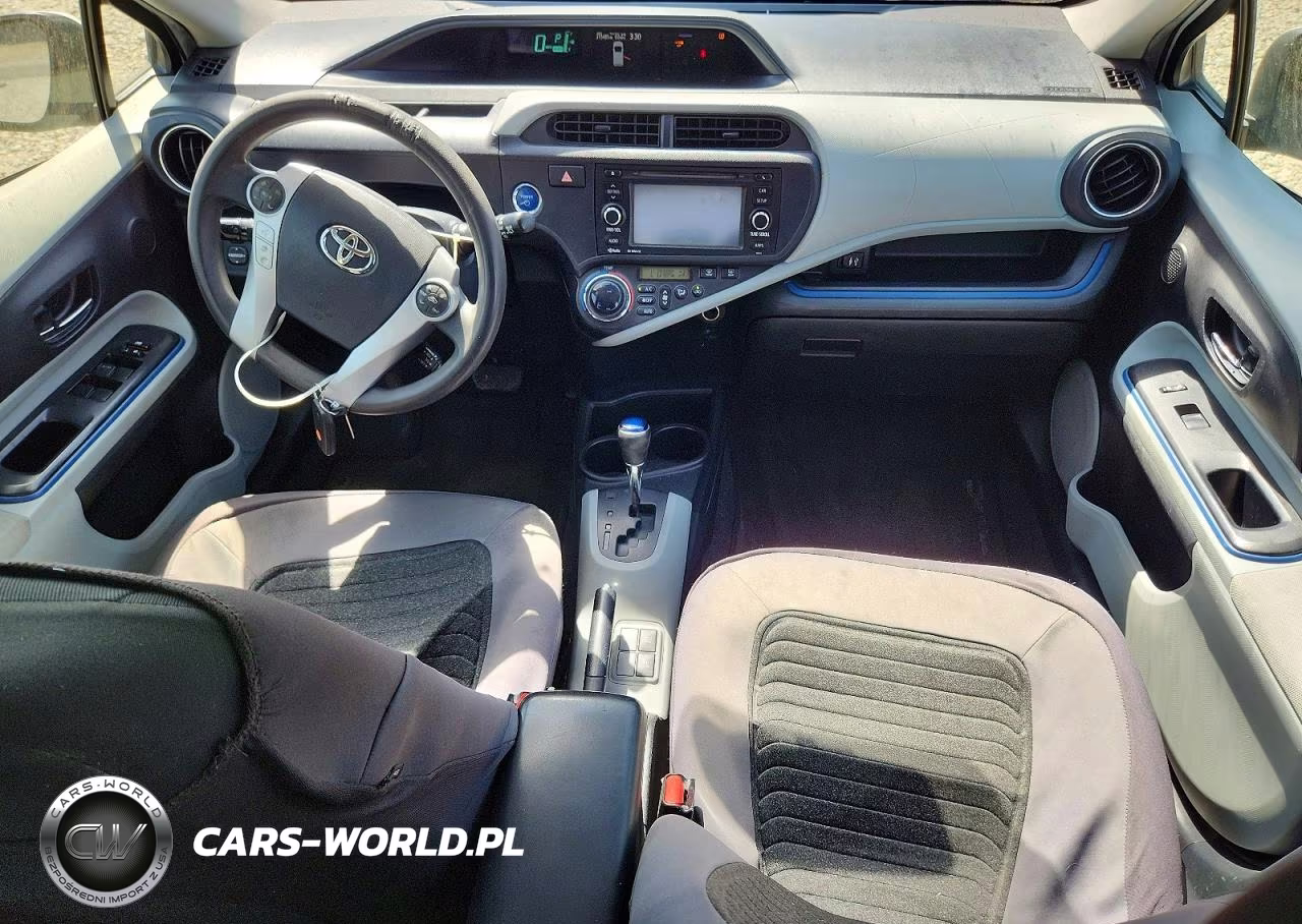 2012 Toyota Prius C Three VIN:JTDKDTB39C1019392 - 8