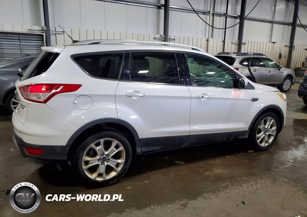 2016 Ford Escape Titanium VIN:1FMCU9J95GUC24902 - 3