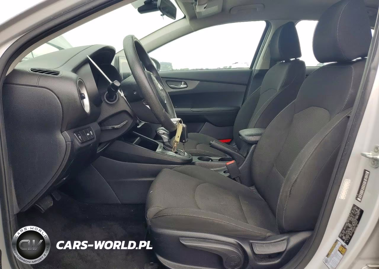 2019 Kia Forte Lxs VIN:3KPF24AD5KE130640 - 7
