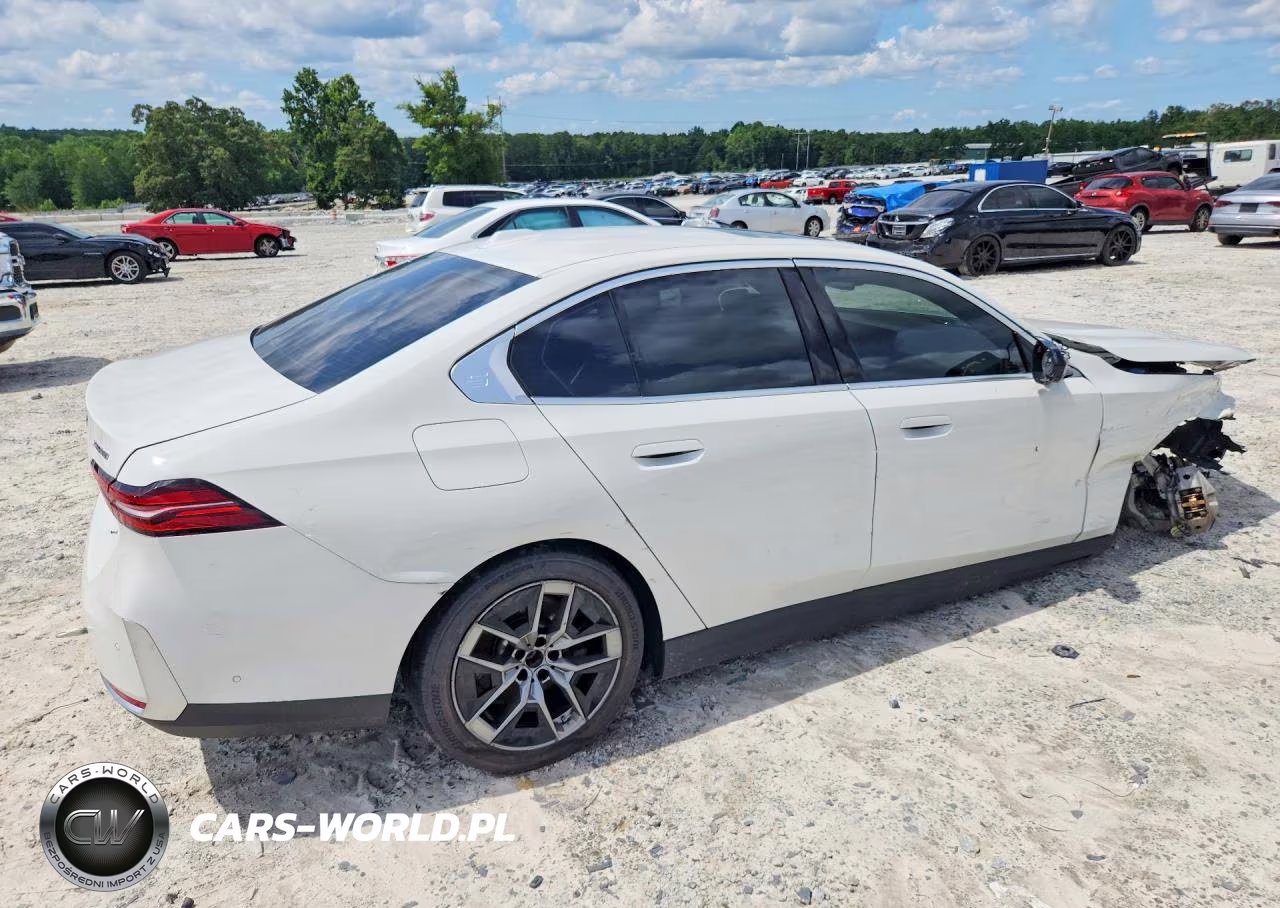 2025 BMW I5 xDrive 40 VIN:WBY13HG01SCT74519 - 3