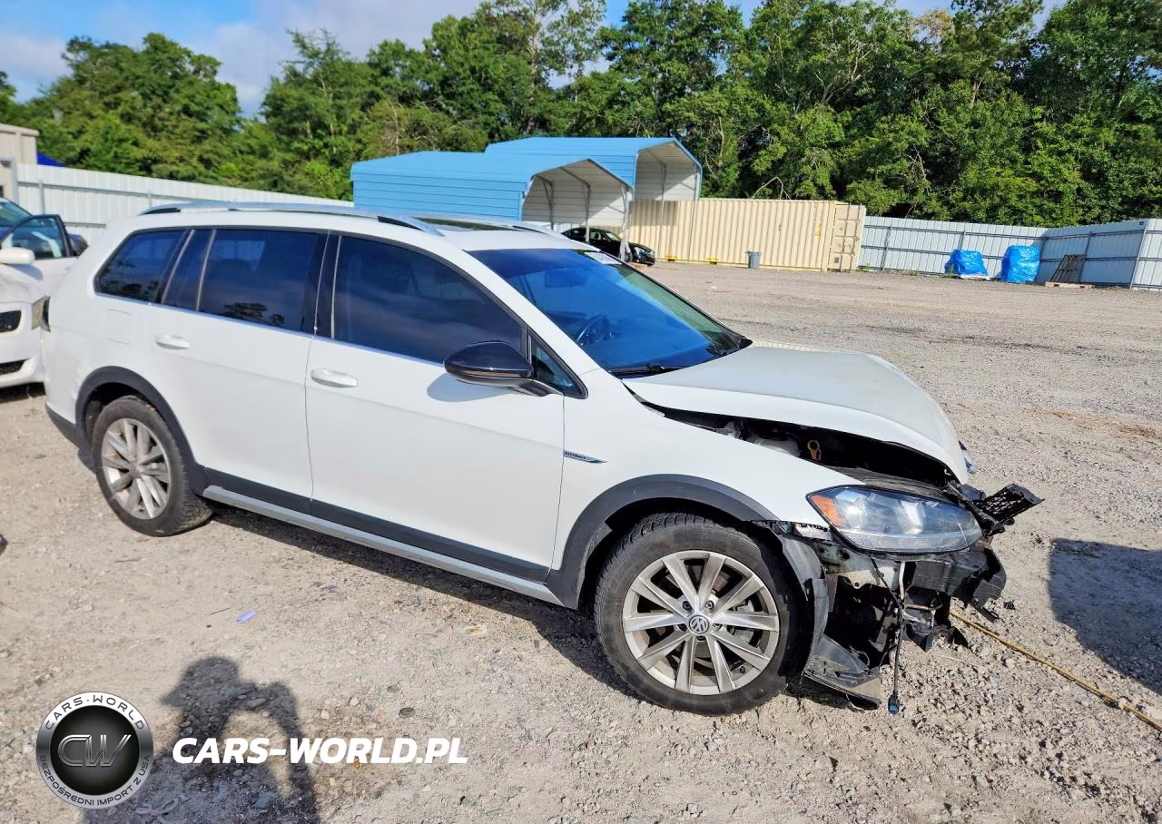 2018 Volkswagen Golf Alltrack S VIN:3VWH17AU9JM755167 - 4