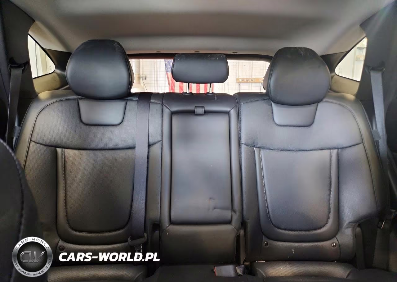 2025 Hyundai Tucson Limited VIN:KM8JEDD1XSU348072 - 10