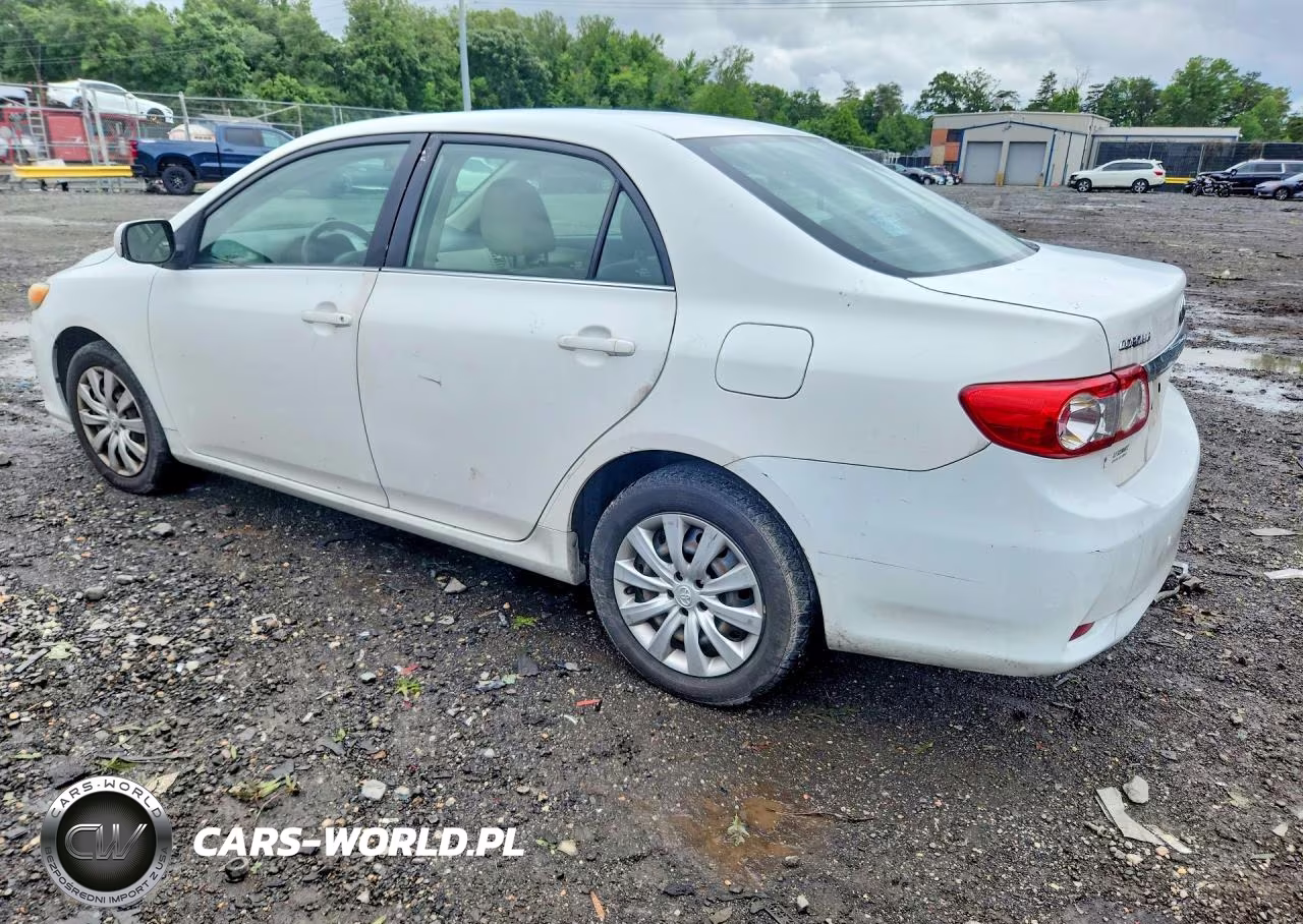 2013 Toyota Corolla Le VIN:2T1BU4EE7DC001893 - 2