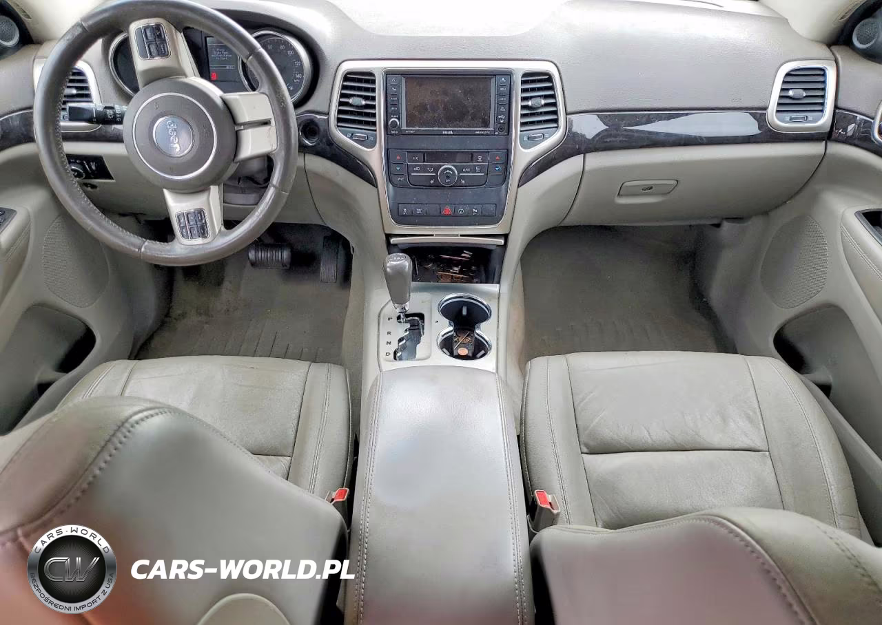 2013 Jeep Grand Cherokee Laredo VIN:1C4RJFAT0DC545796 - 8