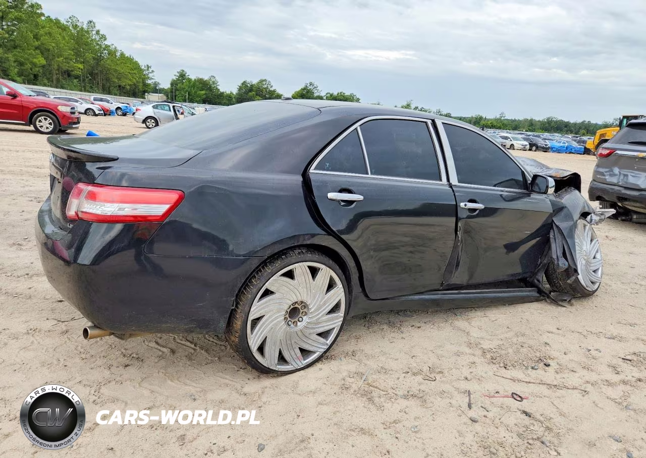 2010 Toyota Camry Le VIN:4T1BF3EK1AU073225 - 3