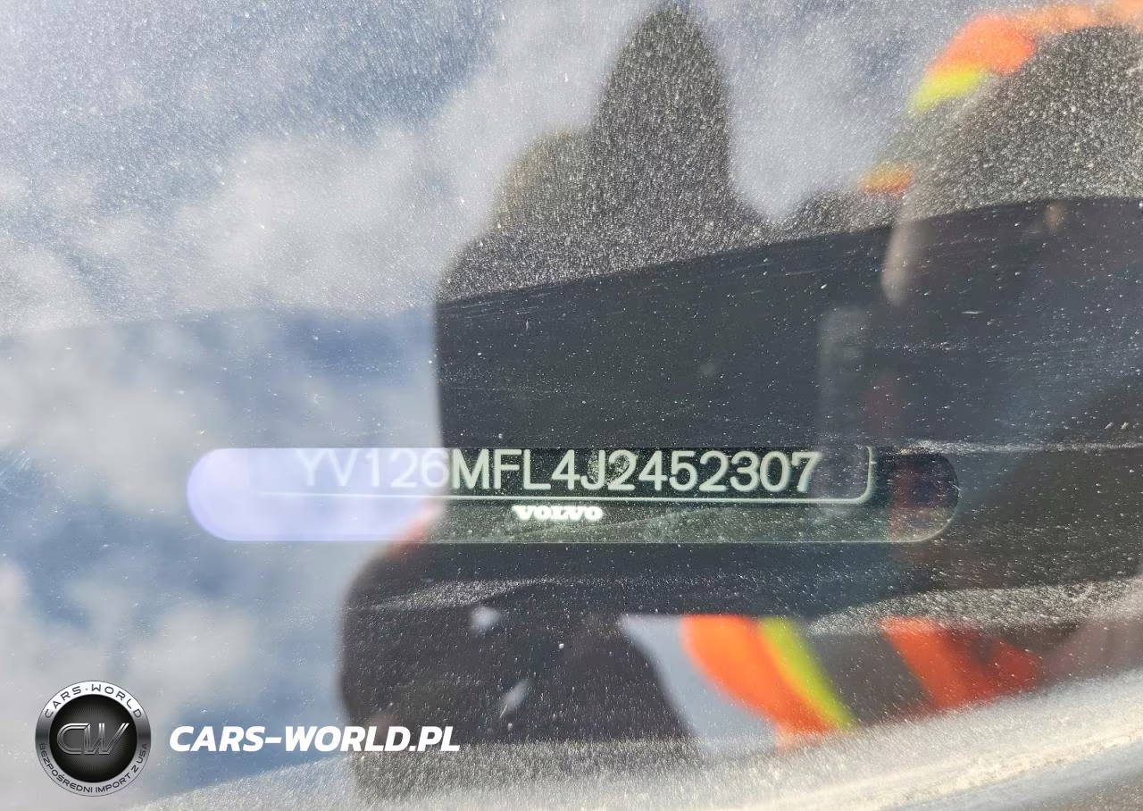 2018 Volvo S60 Dynamic VIN:YV126MFL4J2452307 - 13