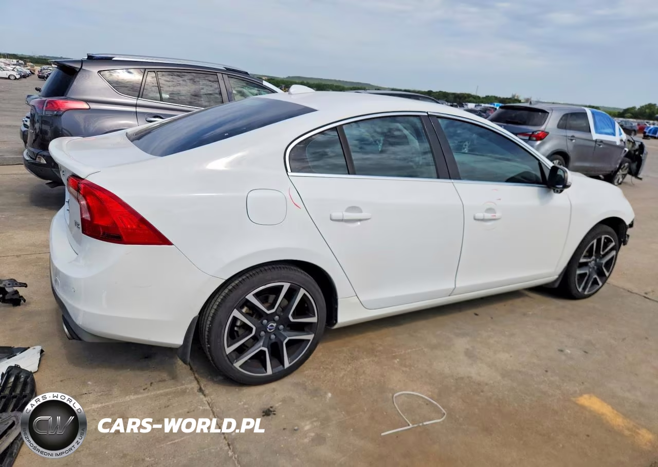 2018 Volvo S60 Dynamic VIN:YV126MFL4J2452307 - 3