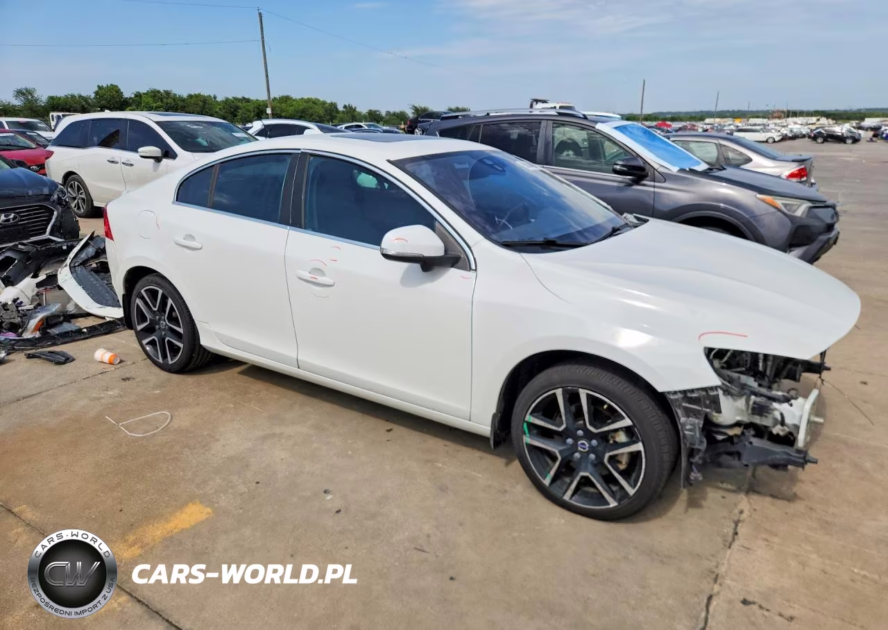 2018 Volvo S60 Dynamic VIN:YV126MFL4J2452307 - 4