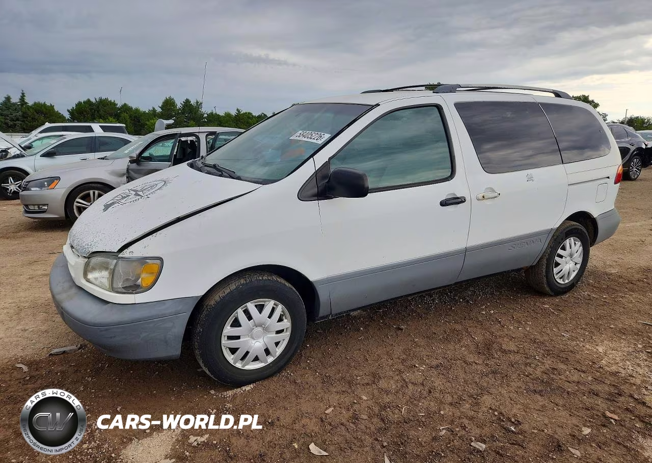 2000 Toyota Sienna Le