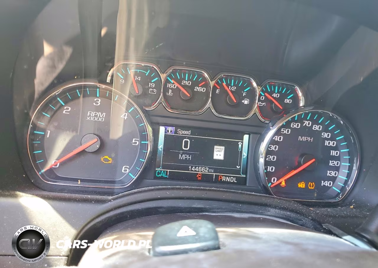 2019 Chevrolet Suburban C1500 Lt VIN:1GNSCHKCXKR178204 - 9