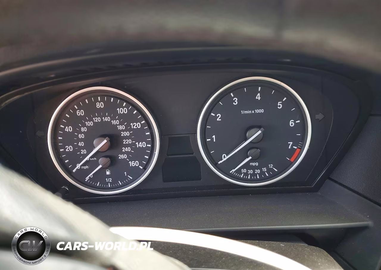 2010 BMW 528 Xi VIN:WBANV1C56AC157694 - 9