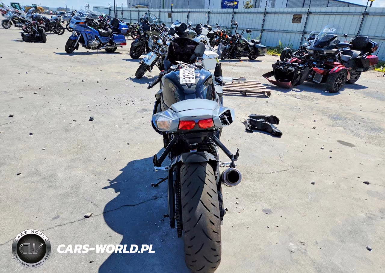 2020 Suzuki Gsx-R600 VIN:JS1GN7FA5L7100268 - 4