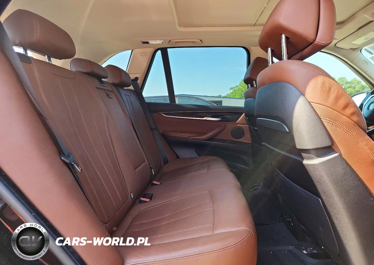 2015 BMW X5 xDrive50I VIN:5UXKR6C55F0J76820 - 11