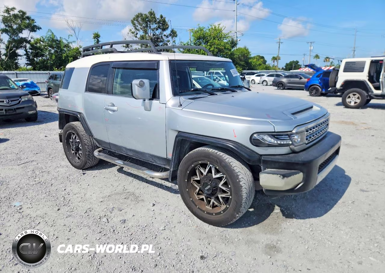 2007 Toyota Fj Cruiser Base VIN:JTEZU11F770014150 - 4
