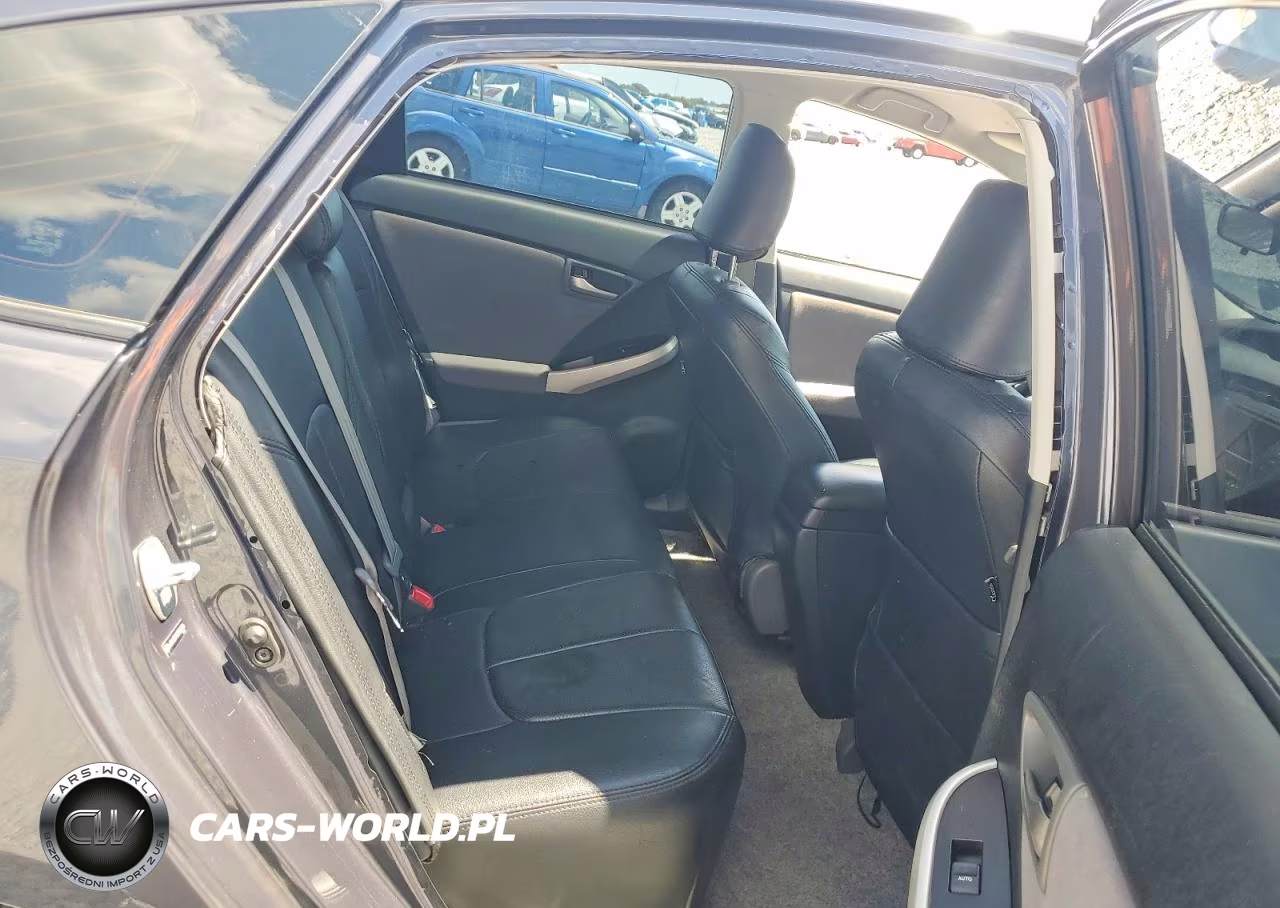 2012 Toyota Prius Plug-In Hybrid Base VIN:JTDKN3DP3C3027456 - 10