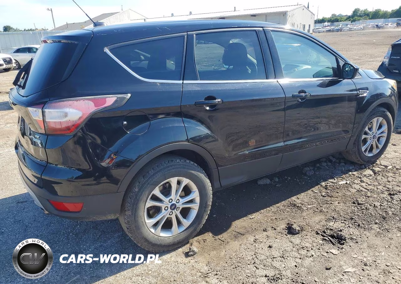 2017 Ford Escape Se VIN:1FMCU0GD1HUA80340 - 3