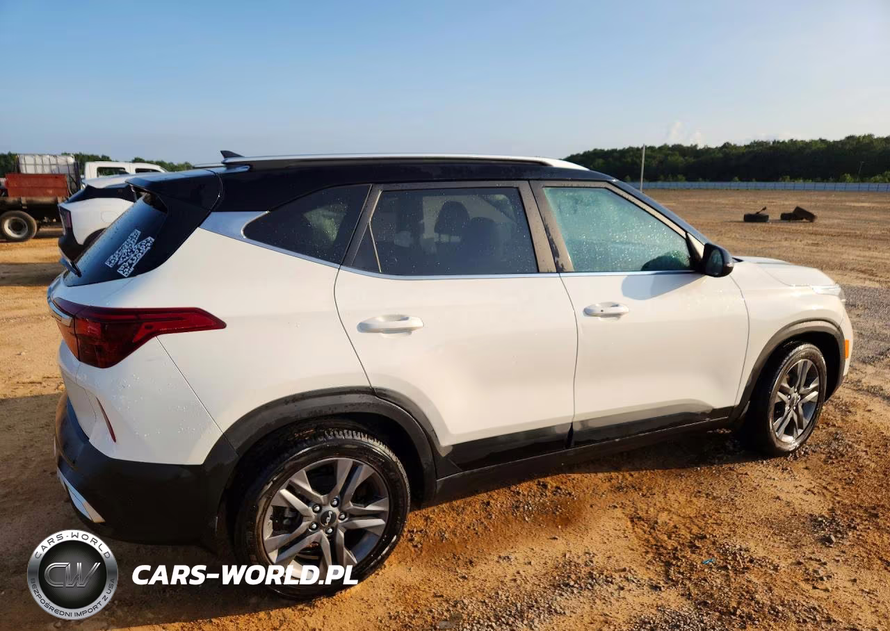 2023 Kia Seltos S VIN:KNDEU2AA1P7375359 - 3