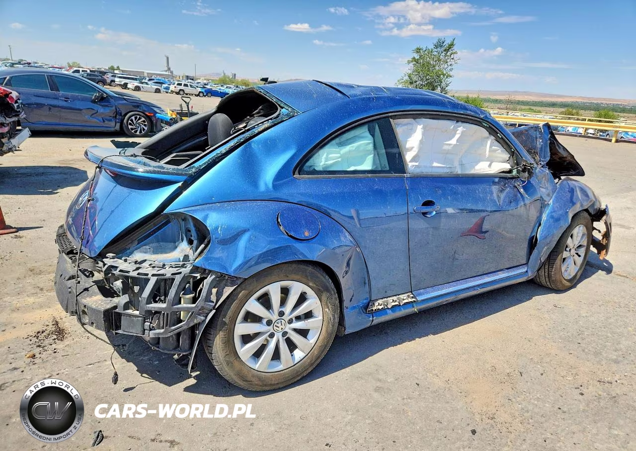2019 Volkswagen Beetle S VIN:3VWFD7AT7KM708968 - 3