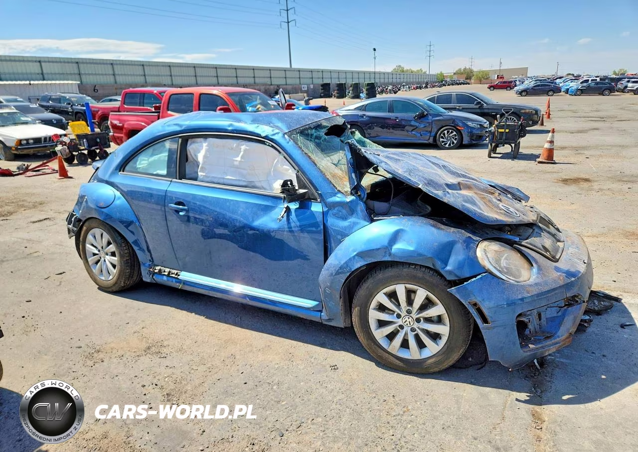 2019 Volkswagen Beetle S VIN:3VWFD7AT7KM708968 - 4