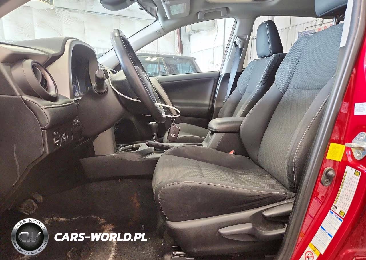 2018 Toyota Rav4 Xle VIN:2T3RFREV3JW855500 - 7