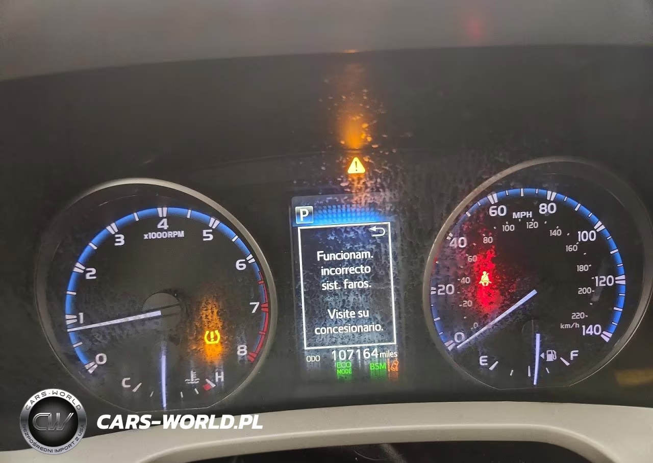 2018 Toyota Rav4 Xle VIN:2T3RFREV3JW855500 - 9