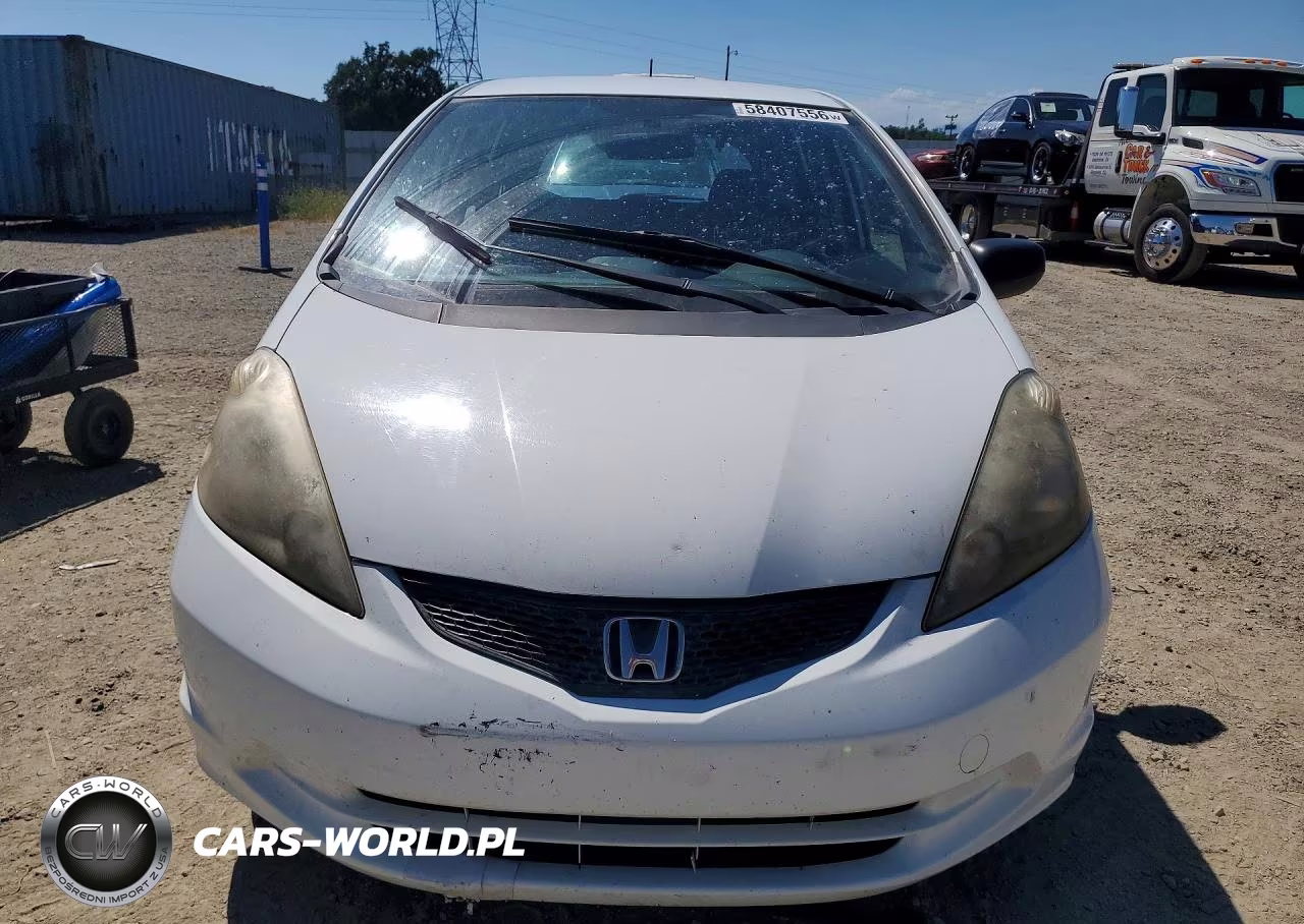 2009 Honda Fit VIN:JHMGE882X9S021913 - 5