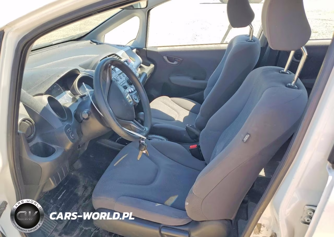 2009 Honda Fit VIN:JHMGE882X9S021913 - 7
