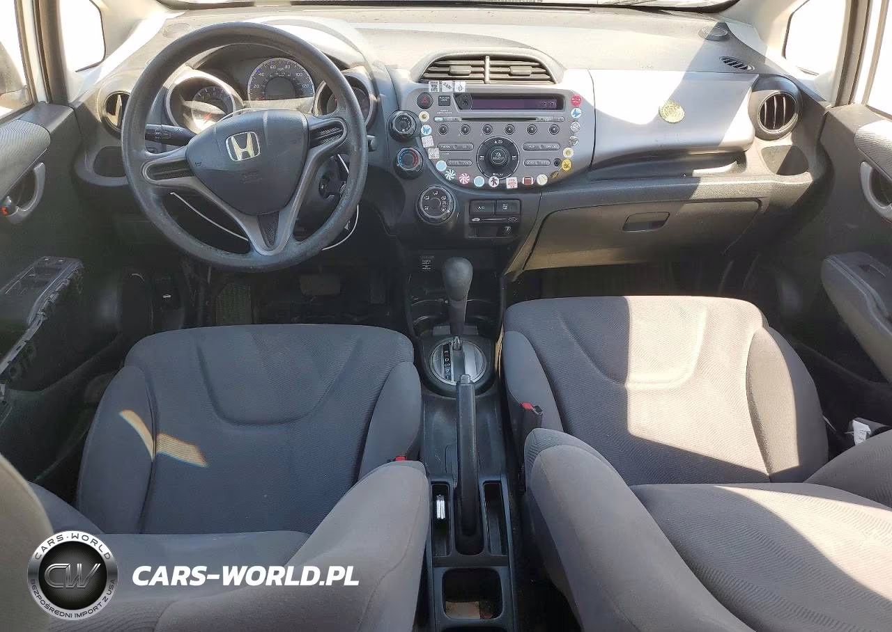 2009 Honda Fit VIN:JHMGE882X9S021913 - 8