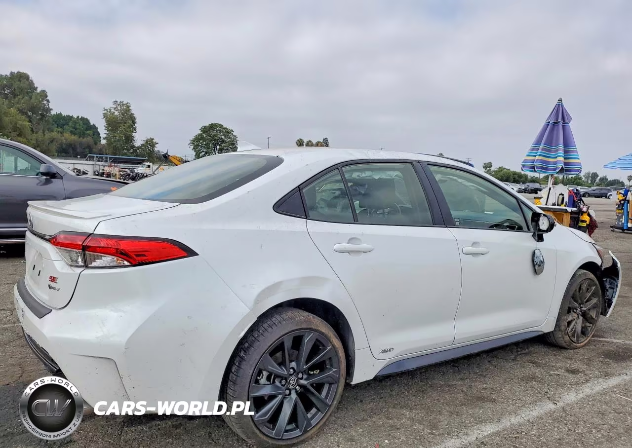 2025 Toyota Corolla Hybrid Se VIN:JTDBDMHE9S3021659 - 3