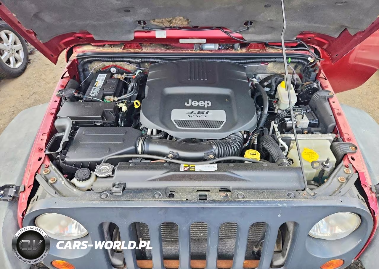 2013 Jeep Wrangler Unlimited Sahara VIN:1C4BJWEGXDL562894 - 12