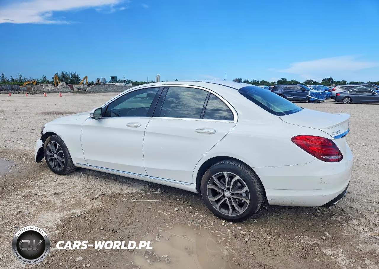 2016 Mercedes-Benz C 300 4Matic VIN:55SWF4KB5GU111569 - 2